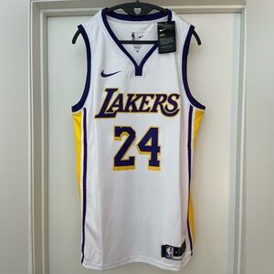 Nike Kobe Bryant #24 Los Angeles Lakers White Swingman Jersey Size L (48) NWT